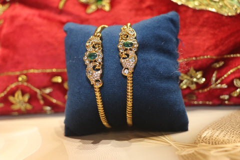 Bangles-01