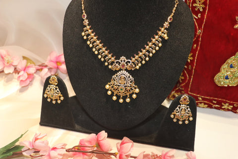 Regal Temple glow pearls Necklace Set