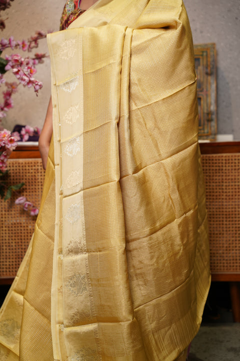 Munga silk with satin boder