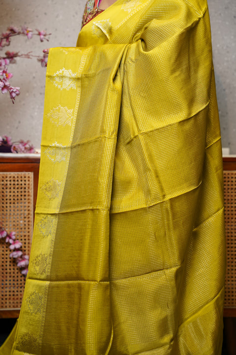Munga silk with satin boder